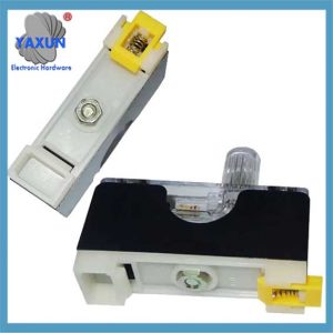 1-1/4 英吋 x 1/4 英吋 DIN 導軌安裝保險絲座. 120v/250V指示燈
